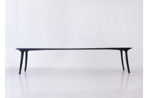 <a href="https://www.galeriegosserez.com/artistes/loellmann-valentin.html">Valentin Loellmann </a> - One Piece - Table